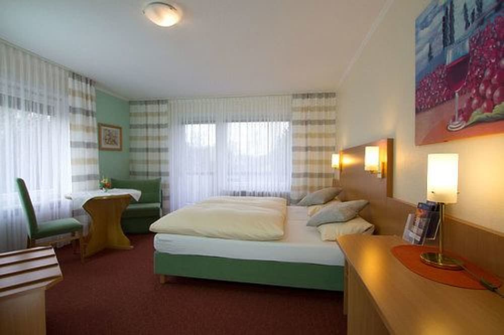 Standard Double Room photo 3