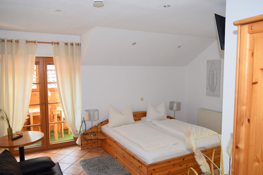 Double Room - Photo 5