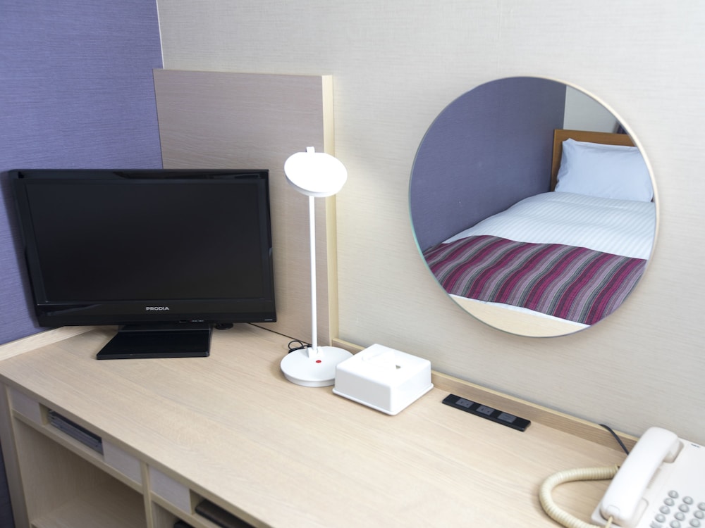 Room, 1 Large Twin Bed, Smoking (Cleaning is Optional with Additional Cost) photo 2