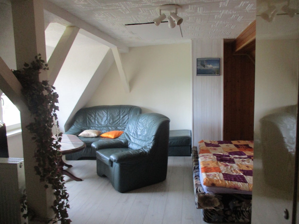 Basic Townhome photo 3
