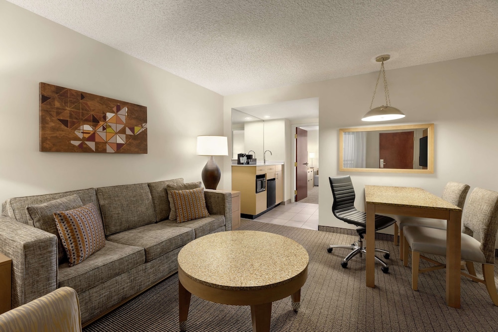 Basic Room, 2 Double Beds, Non Smoking thumbnail 6
