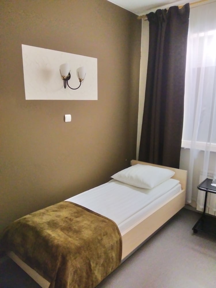 Basic Twin Room photo 3