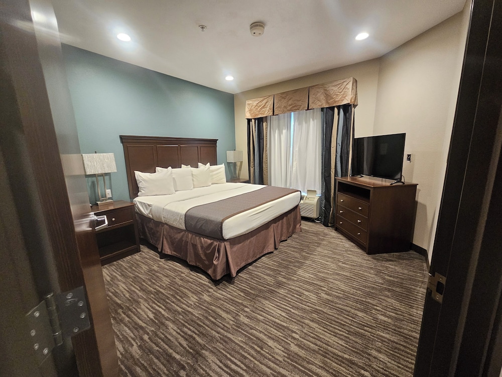 Superior Suite, 1 King Bed with Sofa bed photo 3
