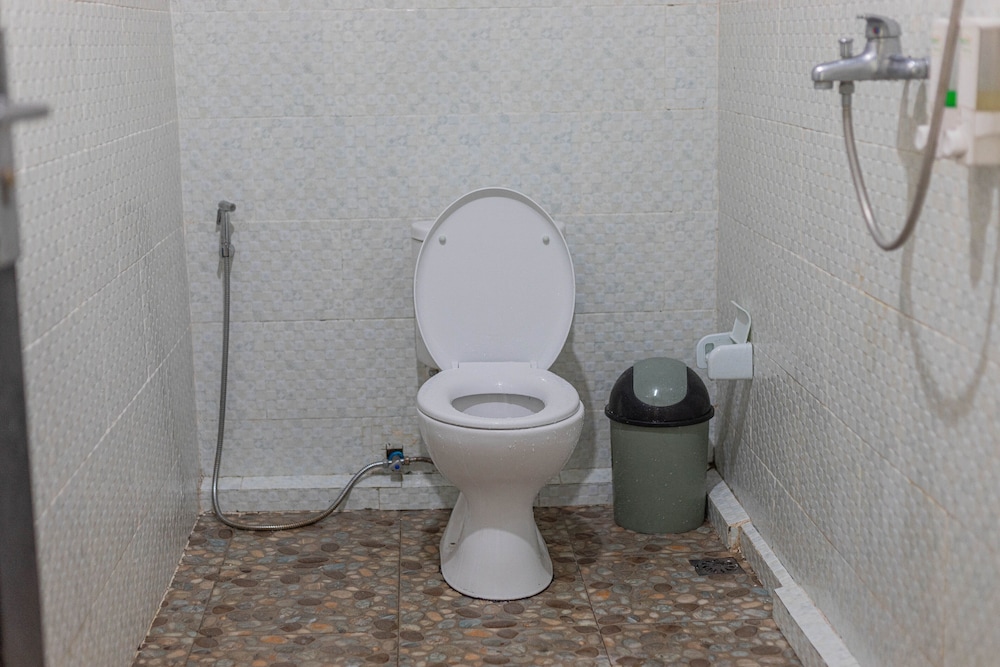 Basic Twin Room - Photo 4