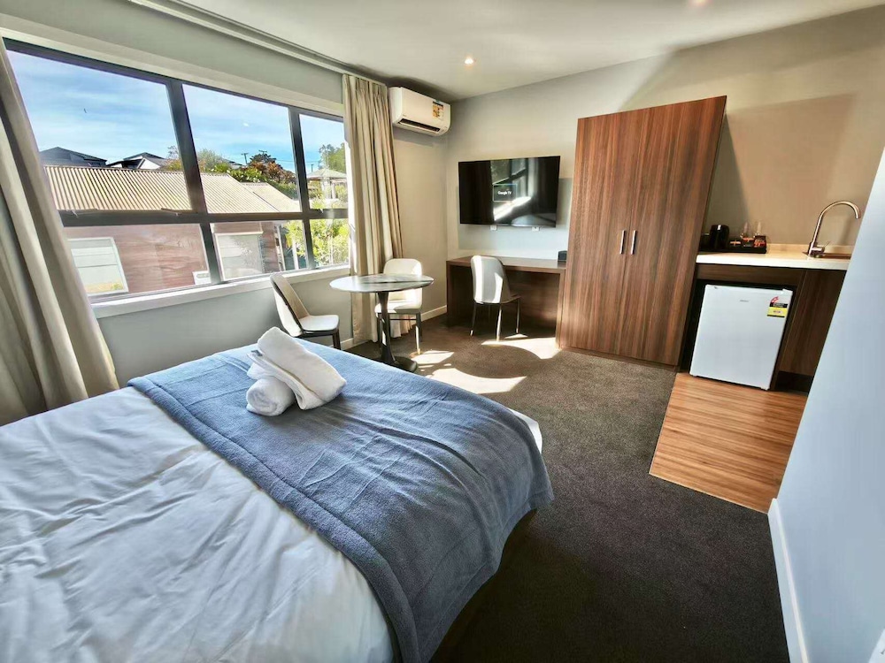 Available room