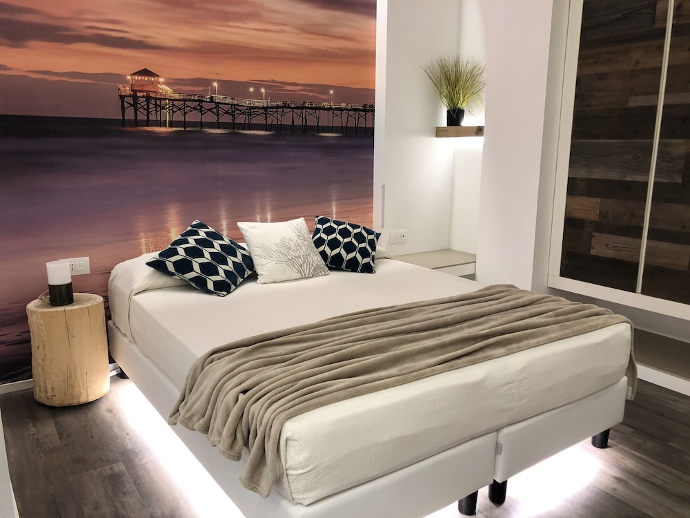 Deluxe Double Room, Balcony (beach access included)