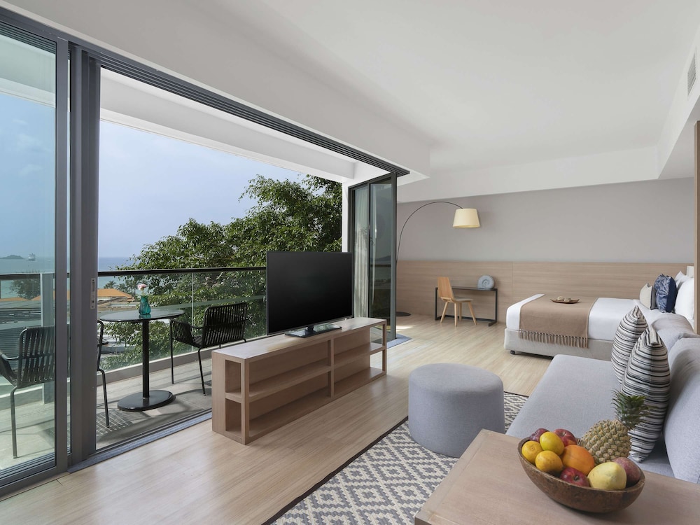 Junior Suite, 1 King Bed, Balcony - Photo 1