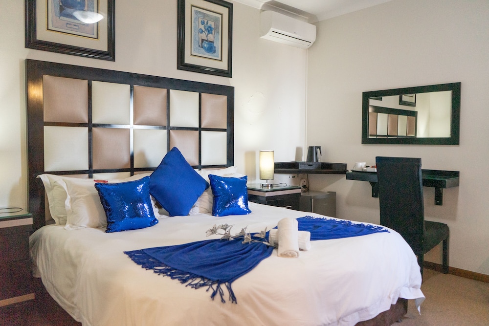 Double Room - Photo 3