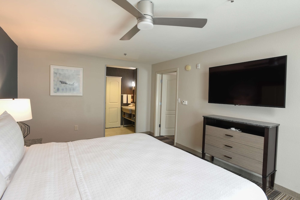 King Suite Non Smoking - Photo 2