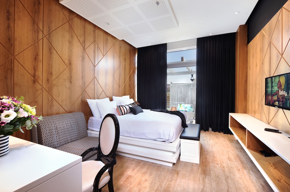 Deluxe Room, 1 Bedroom, Resort View photo 3