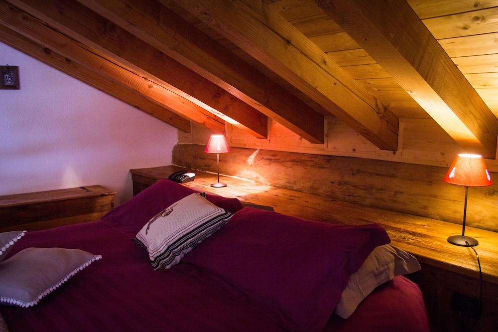 Romantic Double or Twin Room photo 3