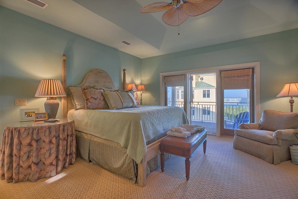 Apartment, 4 Bedrooms, Sea Facing photo 3
