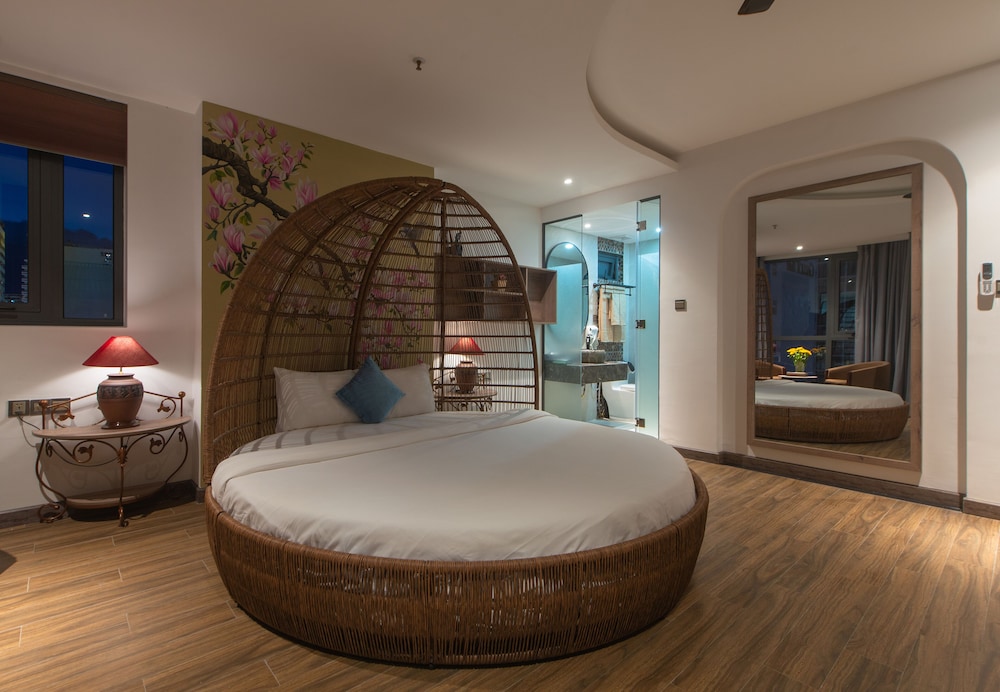 Honeymoon Room - Photo 4