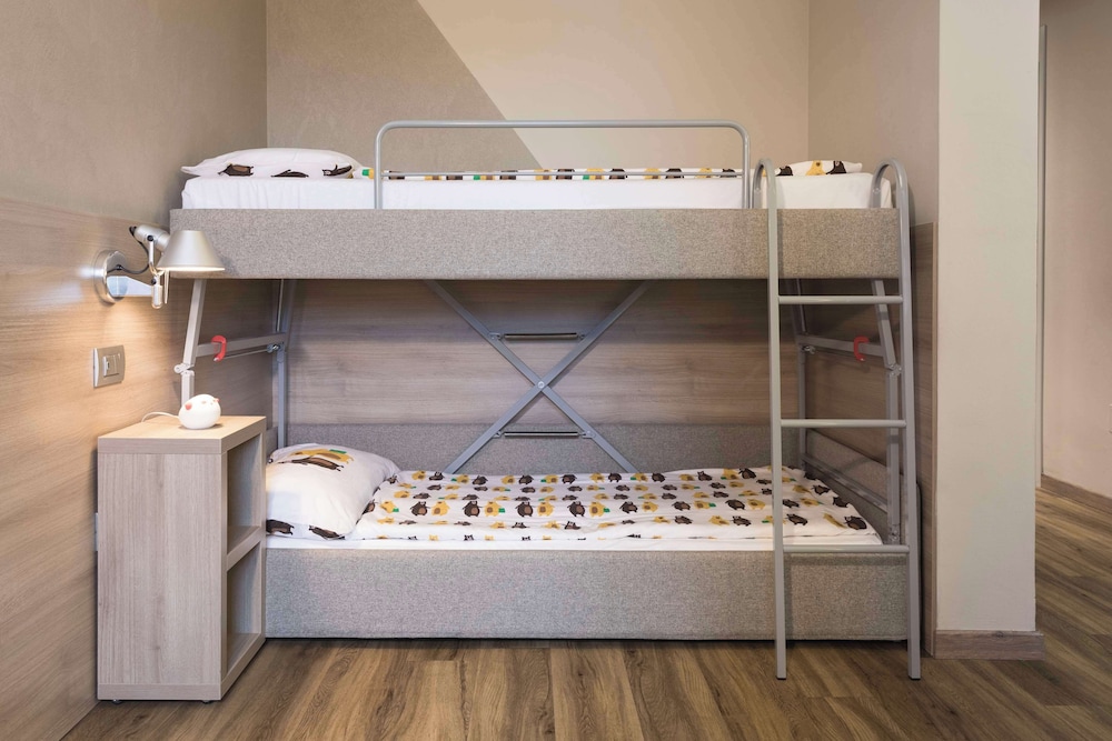 Executive Room, Multiple Beds, Non Smoking - Photo 3