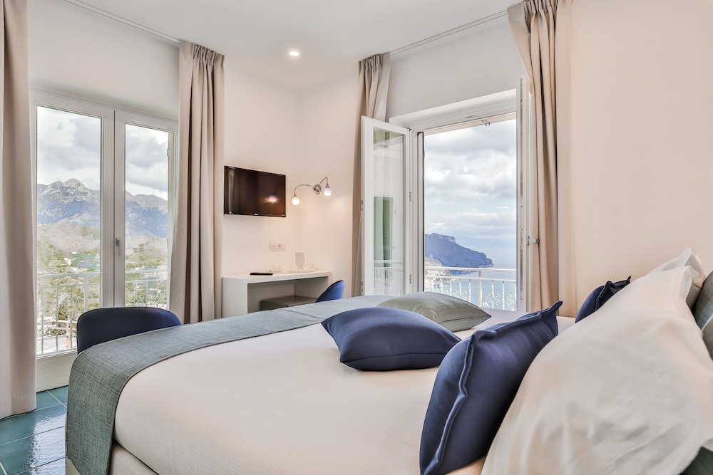 Romantic Studio Suite, Sea View photo 2