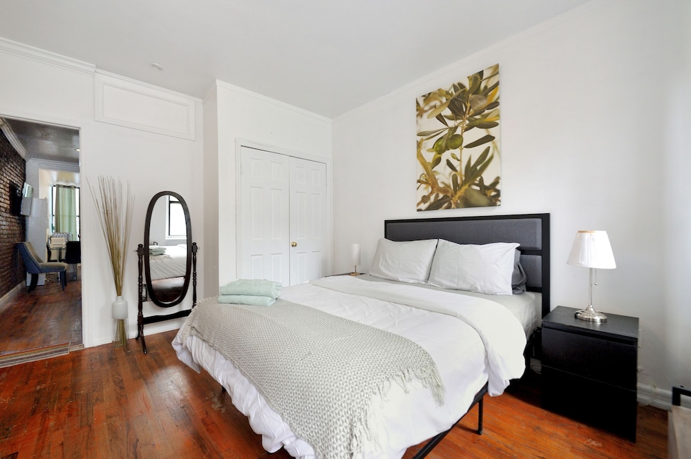 Apartment photo 2