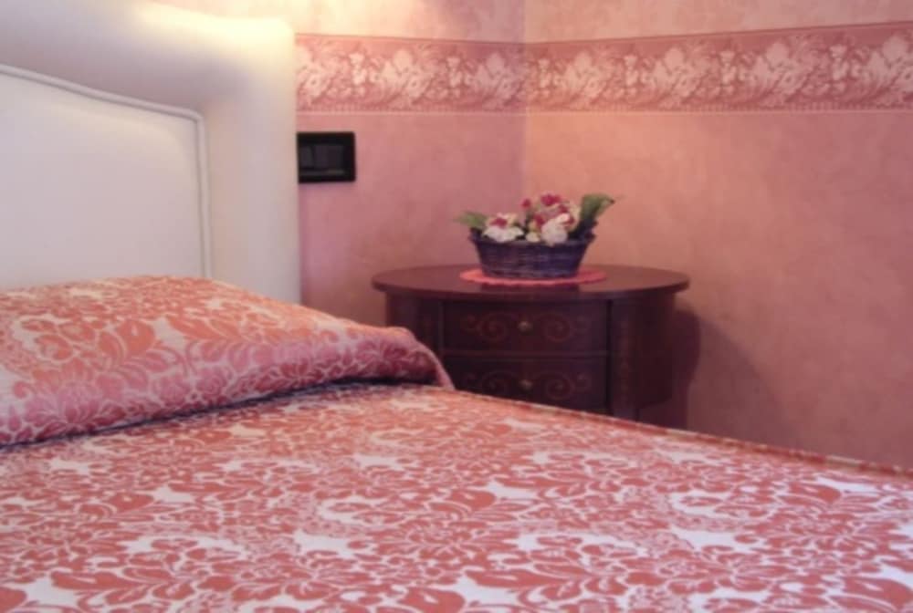 Classic Single Room