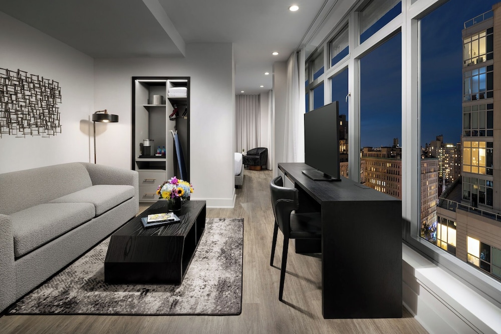 Penthouse (Suite)