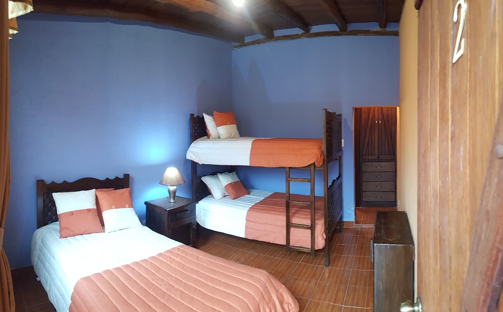 Standard Triple Room, Valley View photo 1