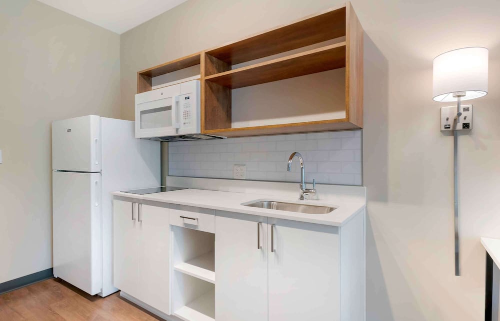 Standard Studio, Non Smoking, Refrigerator & Microwave - Photo 2