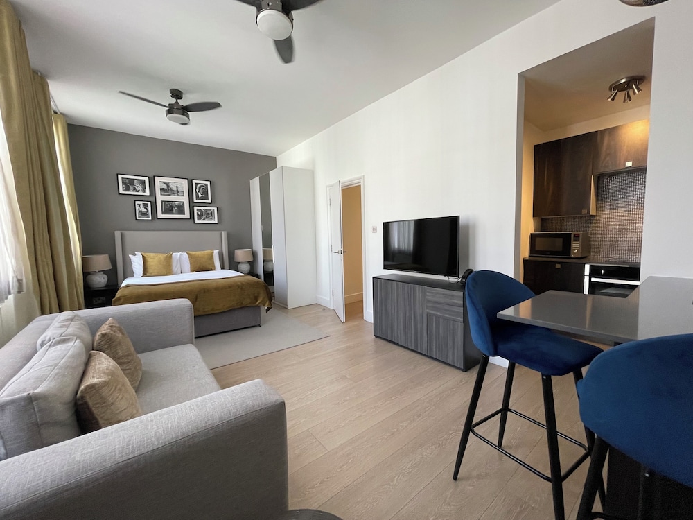Studio Suite photo 1