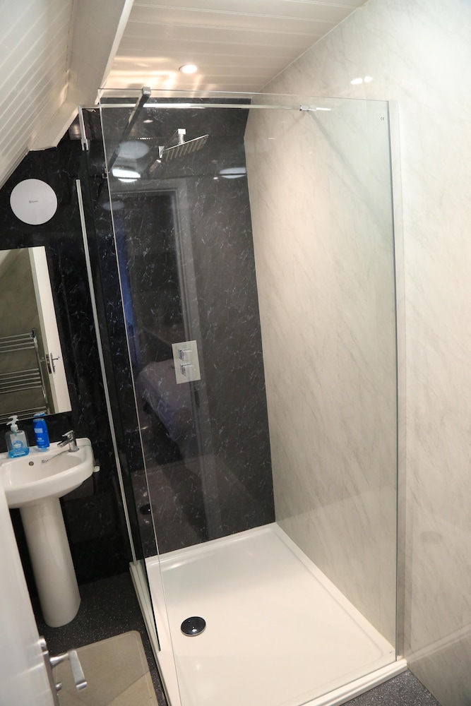 Standard Triple Room, Ensuite
