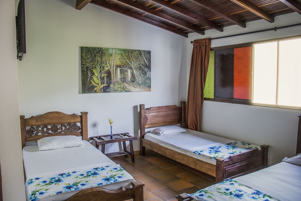Family Quadruple Room, Multiple Beds, Non Smoking photo 1