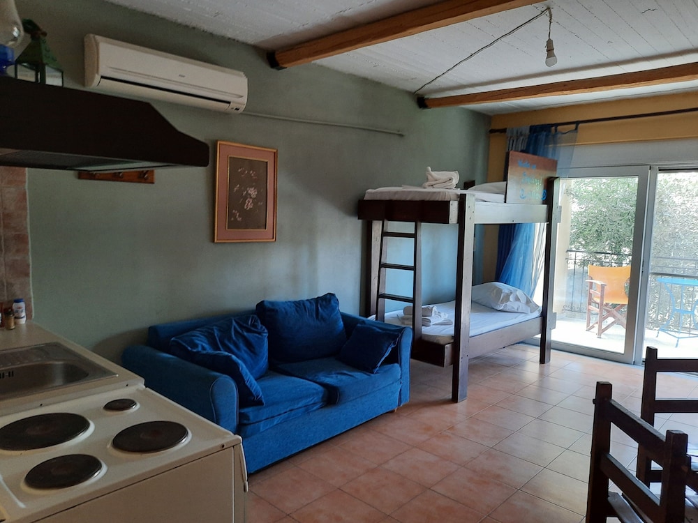 2 Adults One-Bedroom Apartment - Photo 17