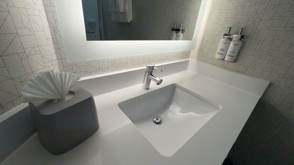 Suite, Multiple Beds (High Floor) - Photo 1