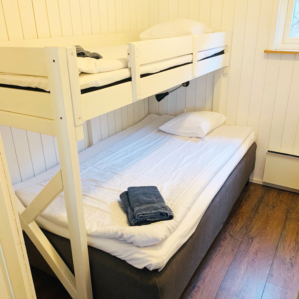 Family Cabin, 2 Bedrooms, Garden Area photo 2