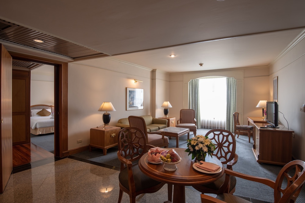 Family Suite, River View