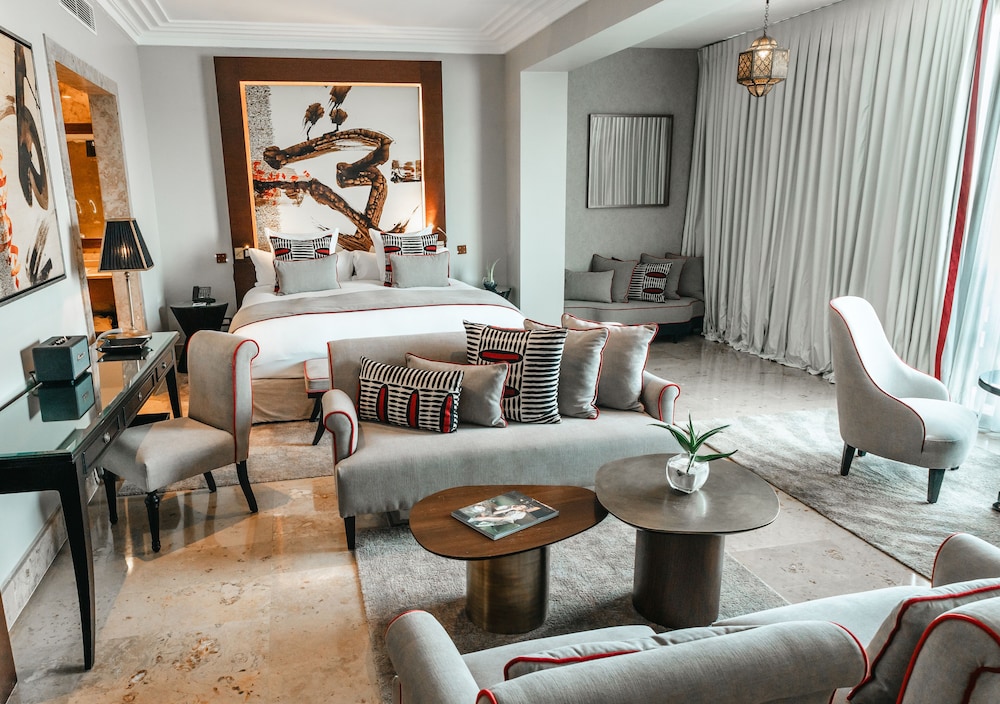 Signature Suite