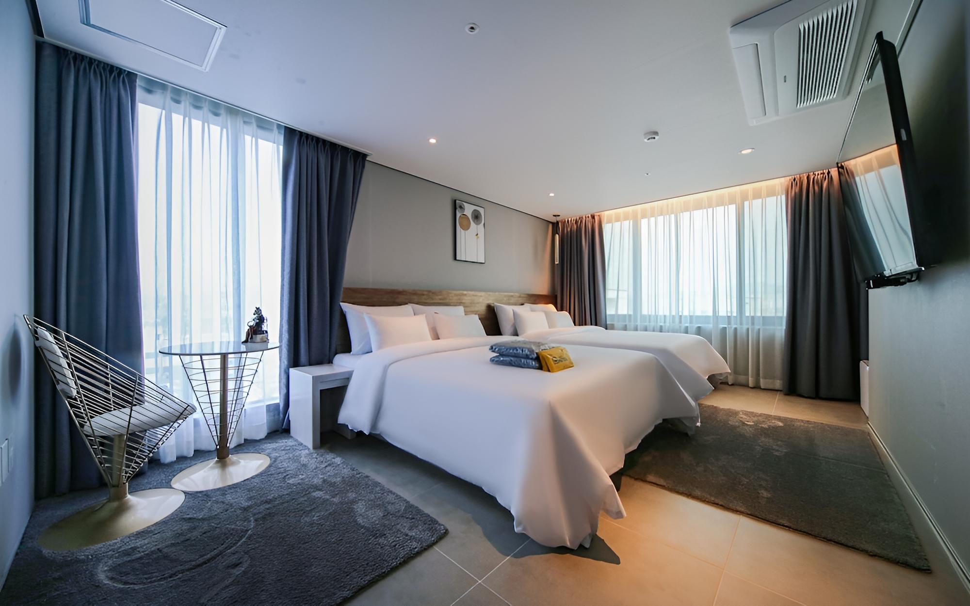 Room (Rooftop-Luxury-Breakfast Service (Add) photo 2