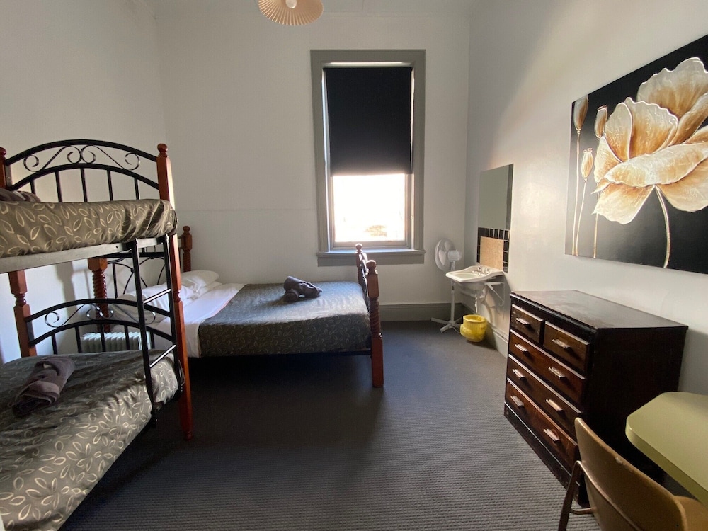 Room 18 - Double Room, Shared Bathroom (Double with Bunk)