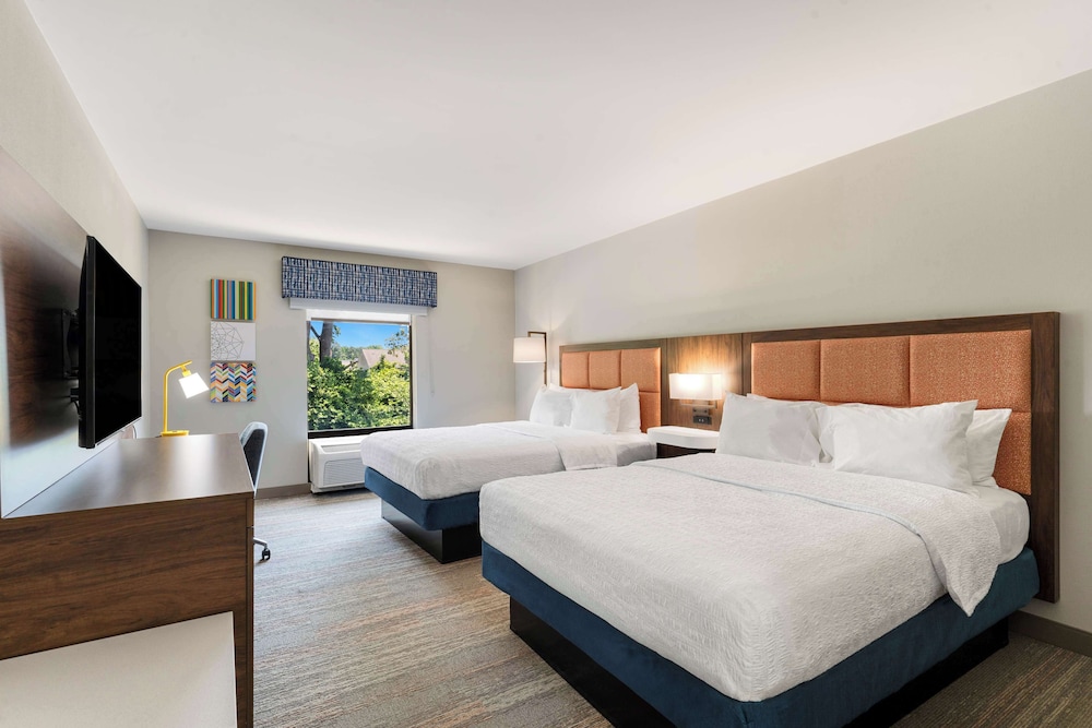 Room, 2 Queen Beds - Photo 3