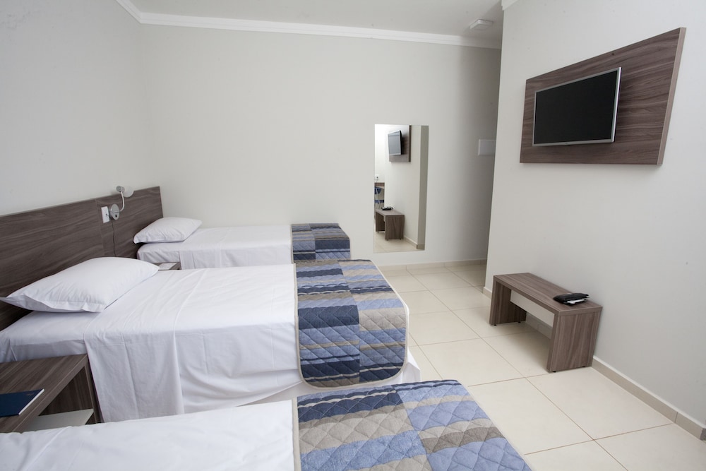Standard Triple Room, 3 Twin Beds photo 2
