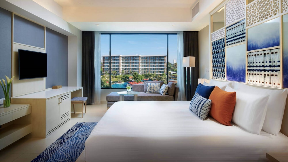 Deluxe Room, 1 King Bed, Pool View - Photo 1