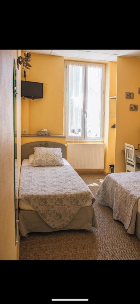 Basic Triple Room
