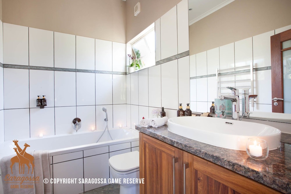 Sunbird Suite photo 3