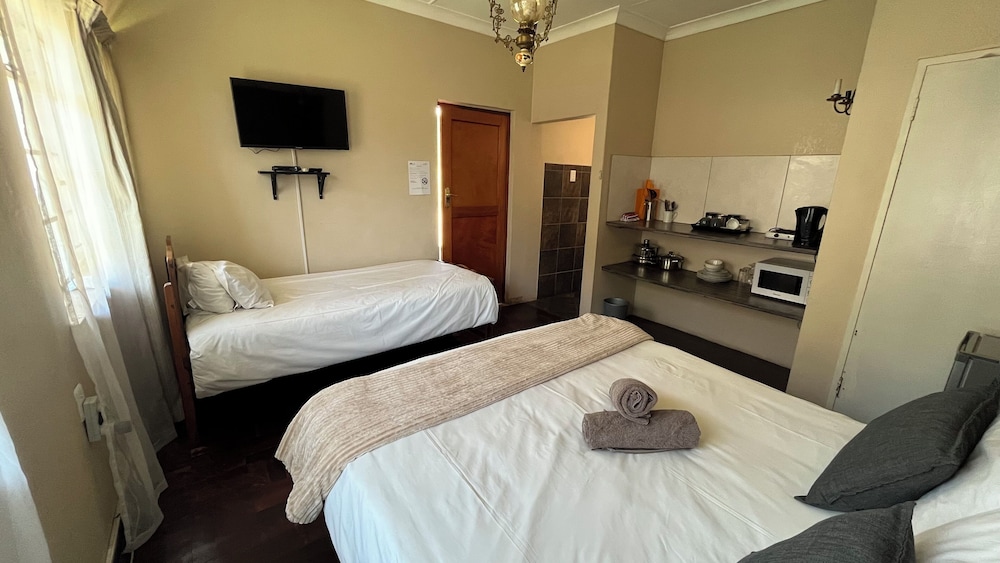 Classic Double Room - Photo 3