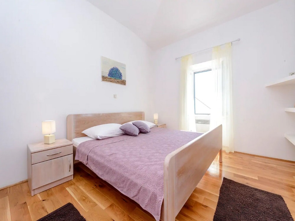 House (Three Bedroom Holiday Home) photo 2