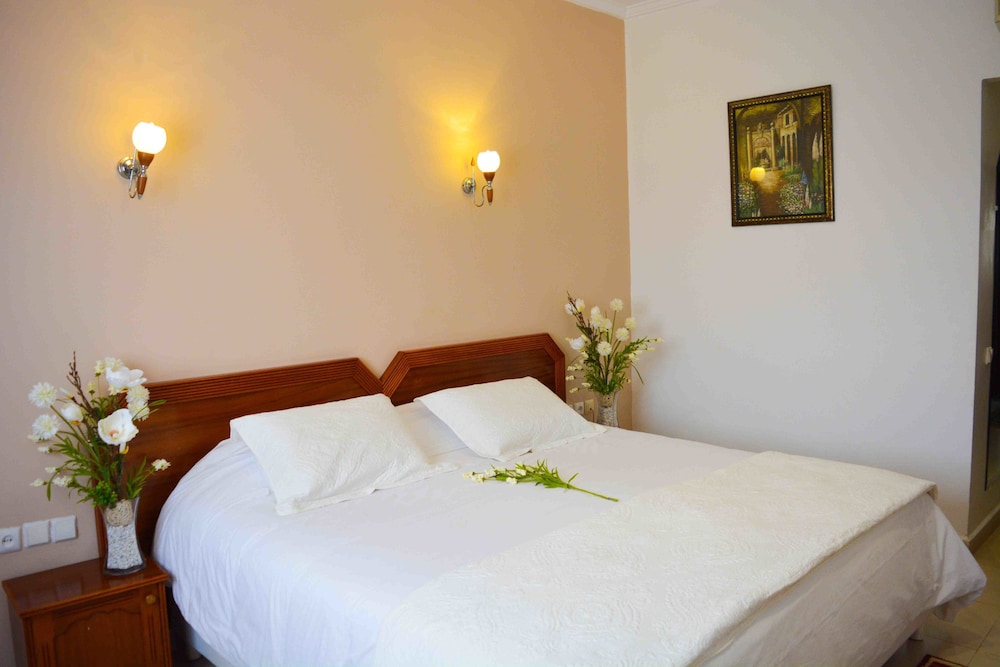 Double or Twin Room photo 2