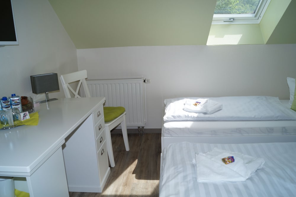 Twin Room (Single Use) photo 1