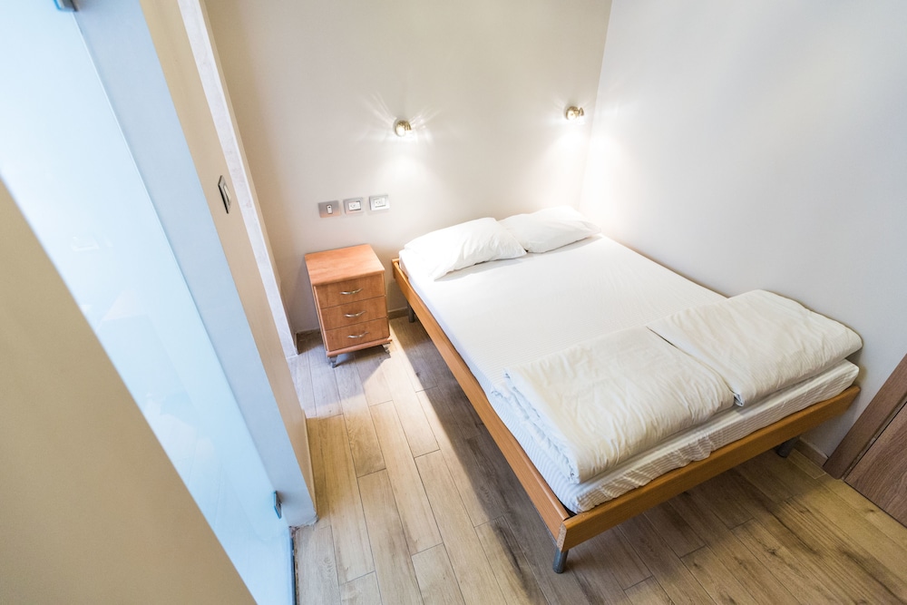 Economy Double Room photo 3