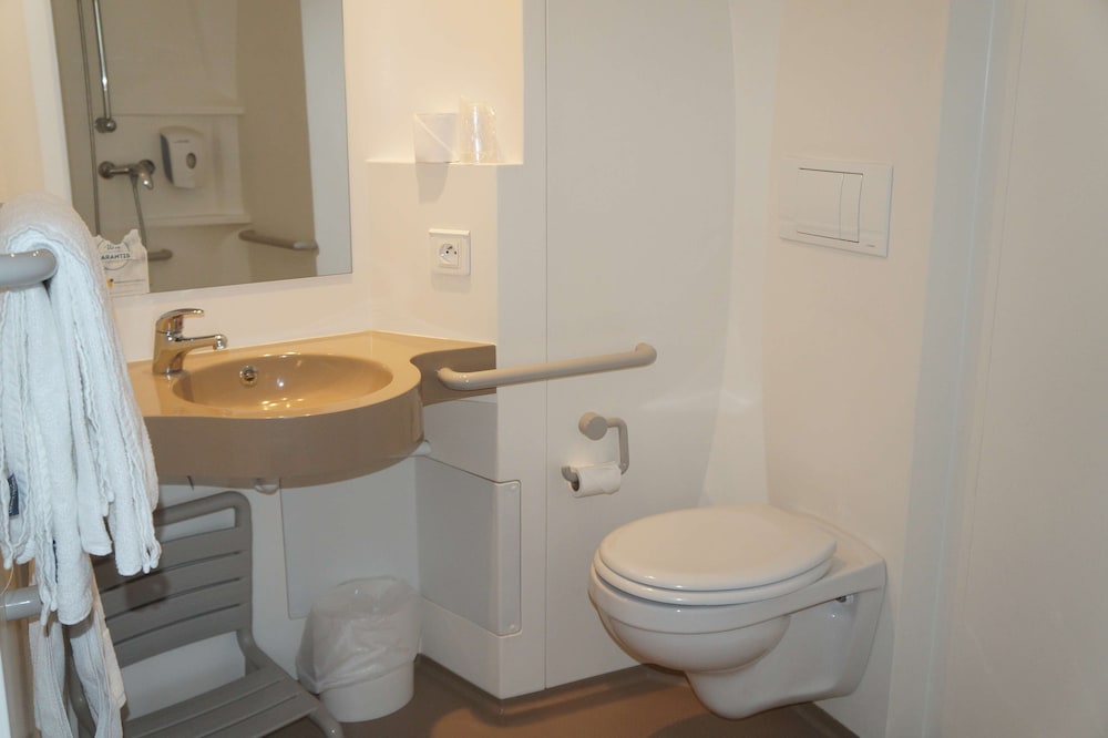 Standard Room, 1 Double Bed photo 2