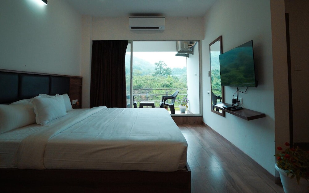 Luxury Room With Balcony photo 3