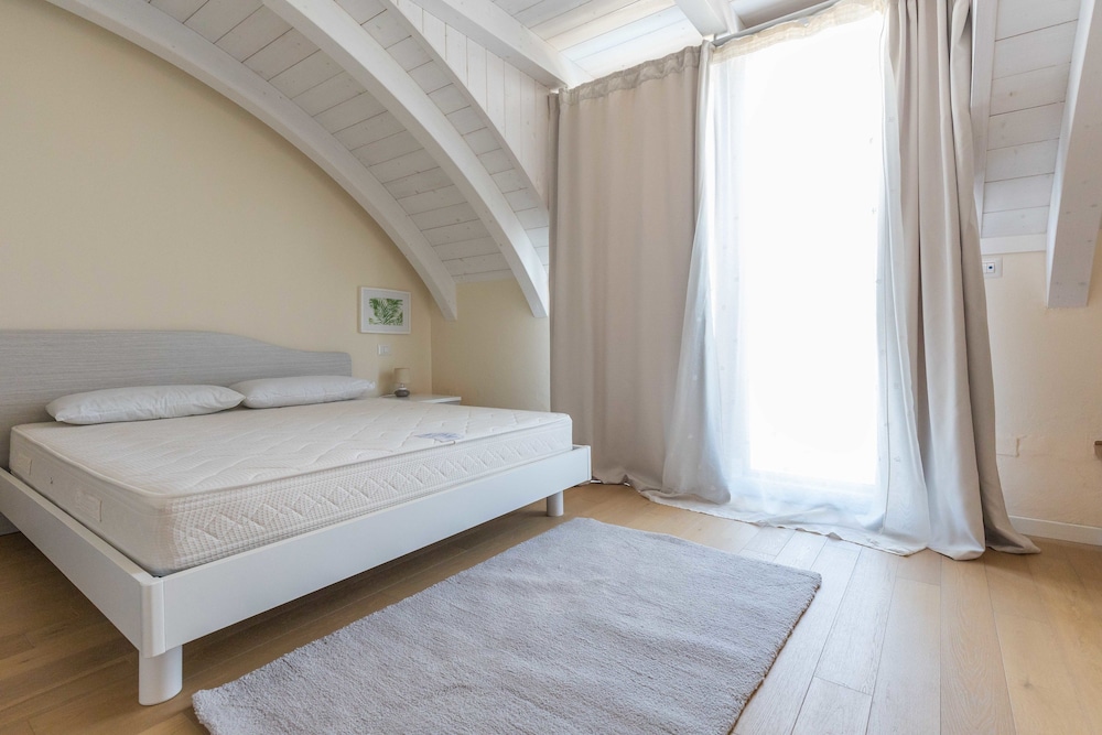 Apartment, 3 Bedrooms, 2 Bathrooms photo 1