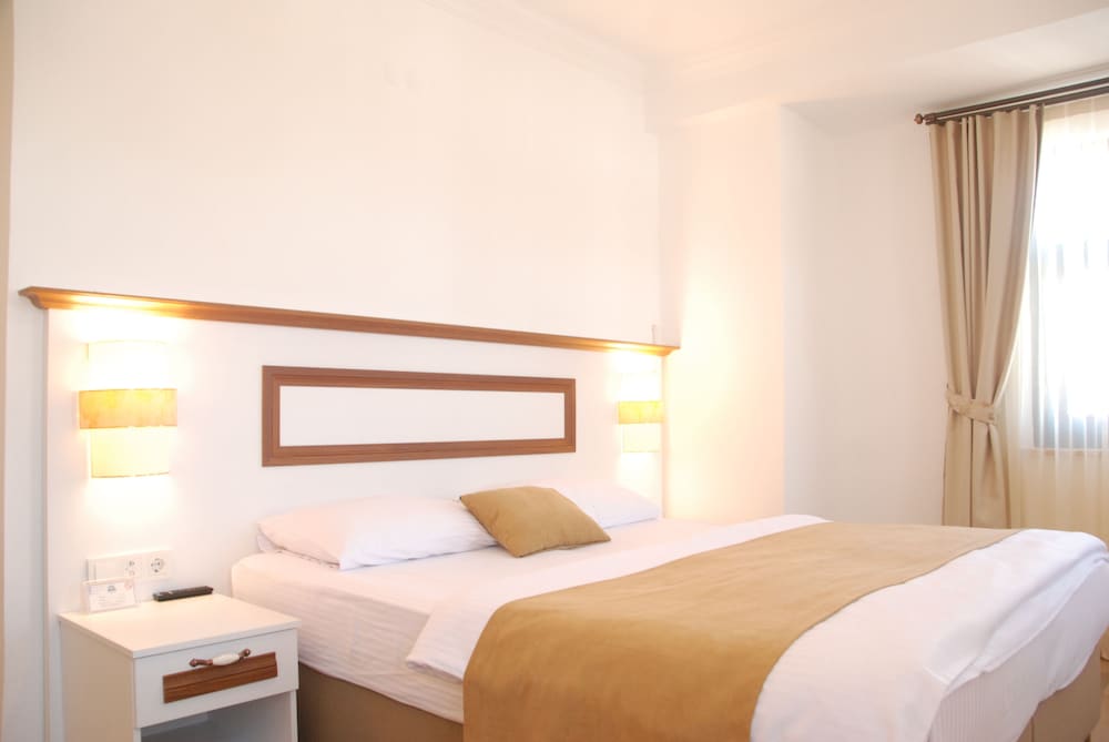 Standard Double Room, 1 Bedroom, Non Smoking, Sea View photo 2