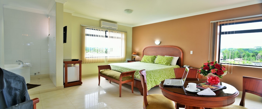 Premium Suite, 1 King Bed