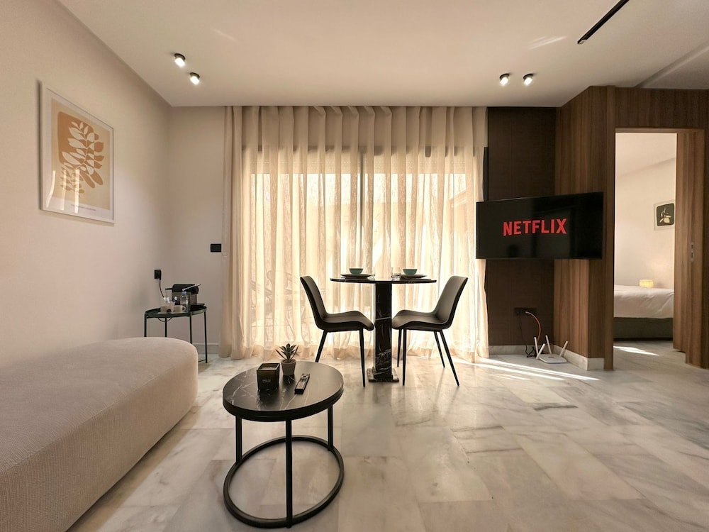 Comfort Studio, City View